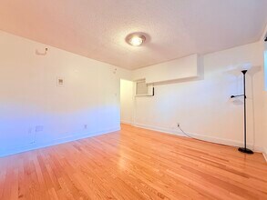 1408 Commonwealth Ave in Boston, MA - Building Photo - Building Photo