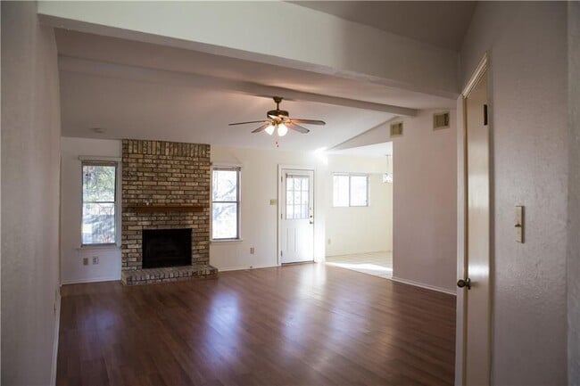 5912 Shreveport Dr in Austin, TX - Building Photo - Building Photo