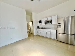 2516 Cleveland St in Hollywood, FL - Building Photo - Building Photo