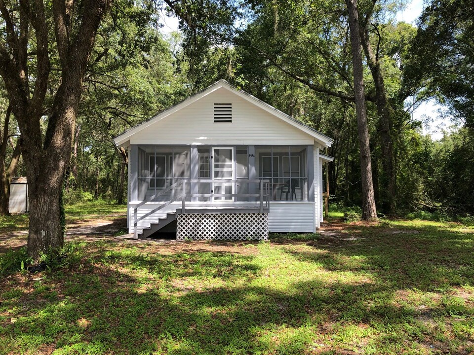 5984 Coastal Hwy in Crawfordville, FL - Building Photo