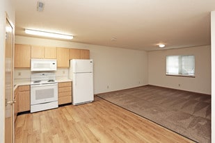 Total Property Management 125 Campus Ave. in Ames, IA - Building Photo