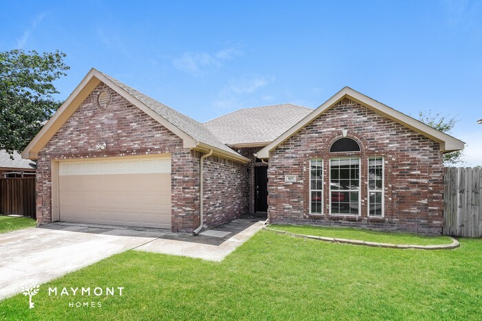 507 Brazos St in Forney, TX - Building Photo