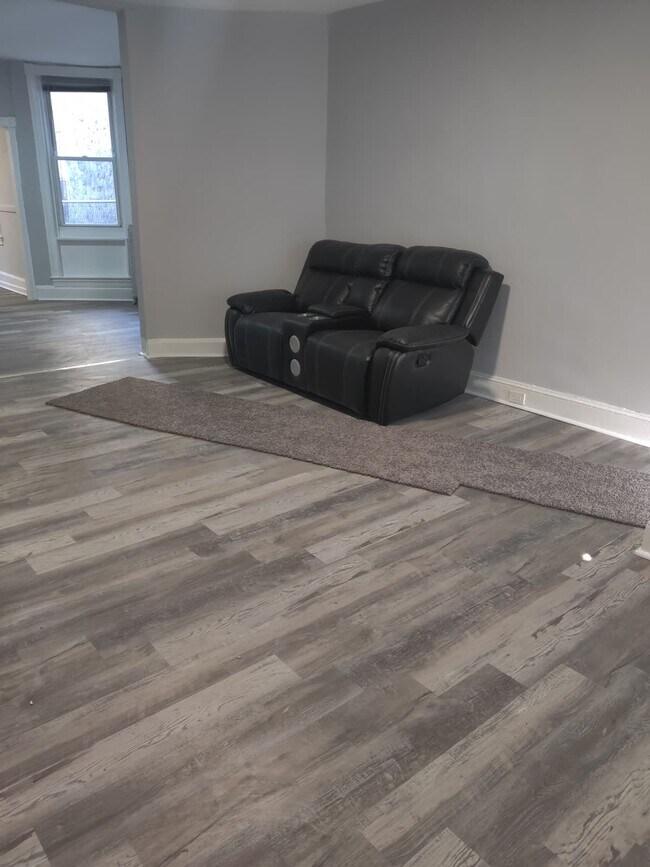 127 E Coulter St in Philadelphia, PA - Building Photo - Building Photo