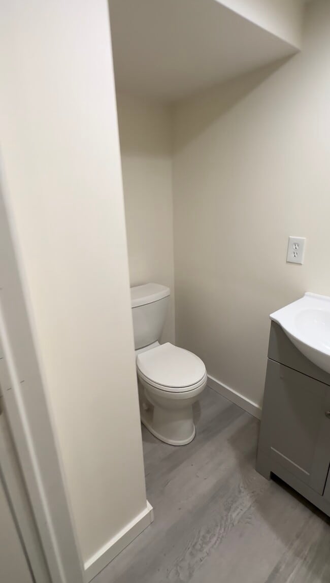 32910 Barton St in Garden City, MI - Building Photo - Building Photo