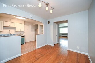 203 Loraine Ave in Cincinnati, OH - Building Photo - Building Photo