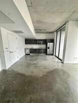 151 SE 1st St, Unit 1608 in Miami, FL - Building Photo