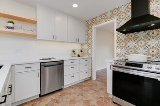 4373 Loma Riviera Ct in San Diego, CA - Building Photo - Building Photo