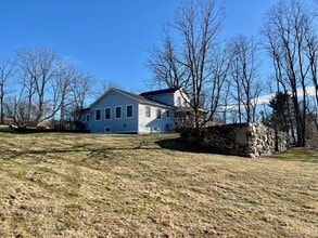 692 Bangall Rd in Millbrook, NY - Building Photo - Building Photo