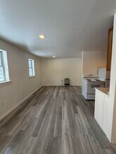 722 VT-30 in Townshend, VT - Building Photo - Building Photo