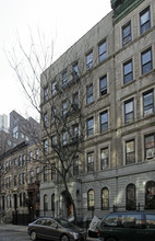 136-138 W 111th St in New York, NY - Foto de edificio - Building Photo