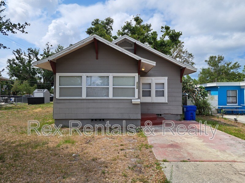 3708 16th Ave S in St. Petersburg, FL - Building Photo