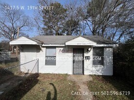 1417.5 W 19th St in North Little Rock, AR - Building Photo