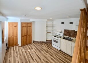 11 Wright Ave in Jersey City, NJ - Building Photo - Building Photo