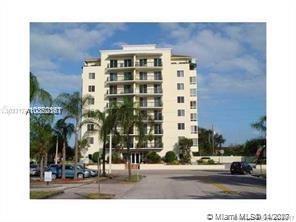 2501 Douglas Rd-Unit -702 in Miami, FL - Building Photo