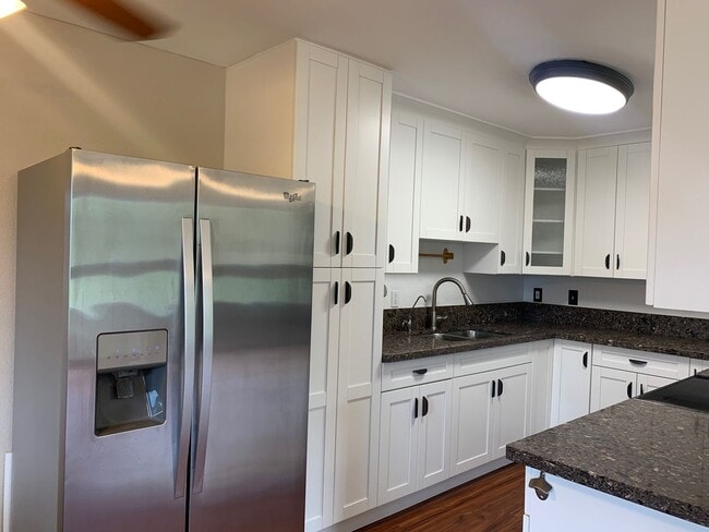 91-1061-1061 Oaniani St in Kapolei, HI - Building Photo - Building Photo