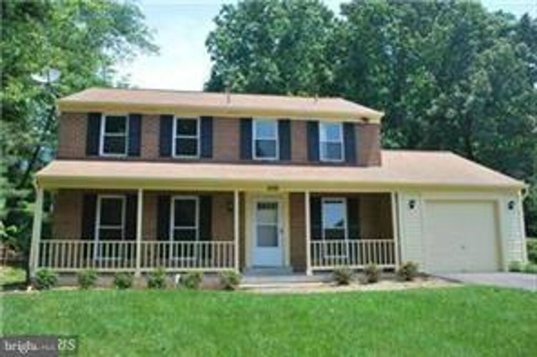 409 Wompatuck Ct in Silver Spring, MD - Building Photo