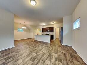 231 Jimmy Love Ln in Columbia, SC - Foto de edificio - Building Photo