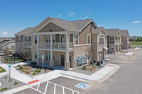 Springs At Eagle Bend in Aurora, CO - Foto de edificio - Building Photo