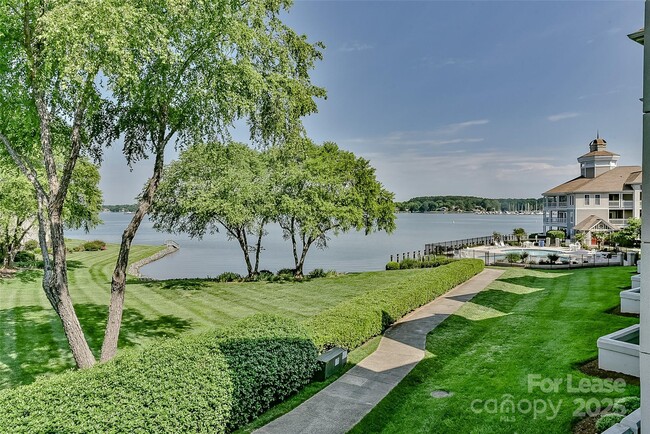 property at 18557 Vineyard Point Ln
