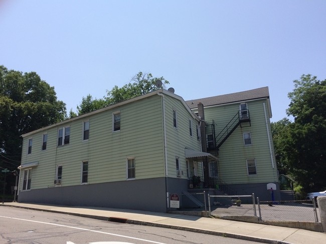 195 Fishkill Ave in Beacon, NY - Foto de edificio - Building Photo