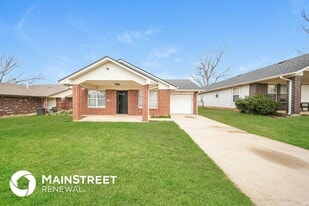 8709 Cedar Ridge Dr, Unit 1615 - A-212 - A in Midwest City, OK - Building Photo