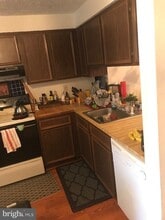 8320 Brookvale Ct in Springfield, VA - Building Photo - Building Photo