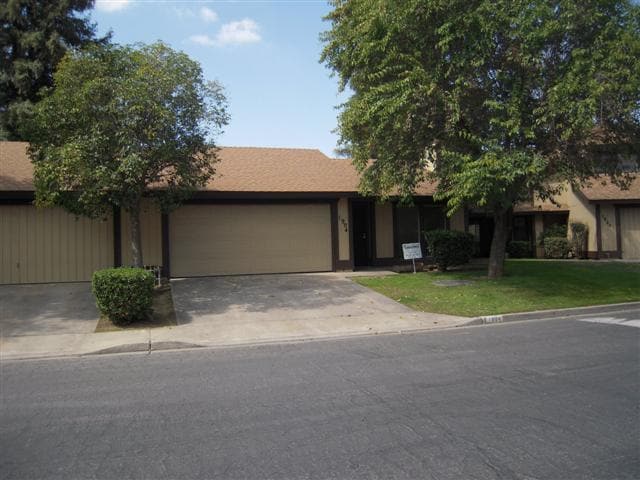 property at 1904 E Harold Ave