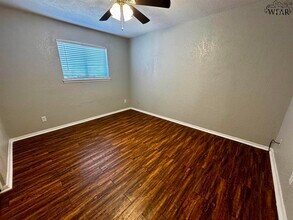 1710 10th St in Wichita Falls, TX - Building Photo - Building Photo