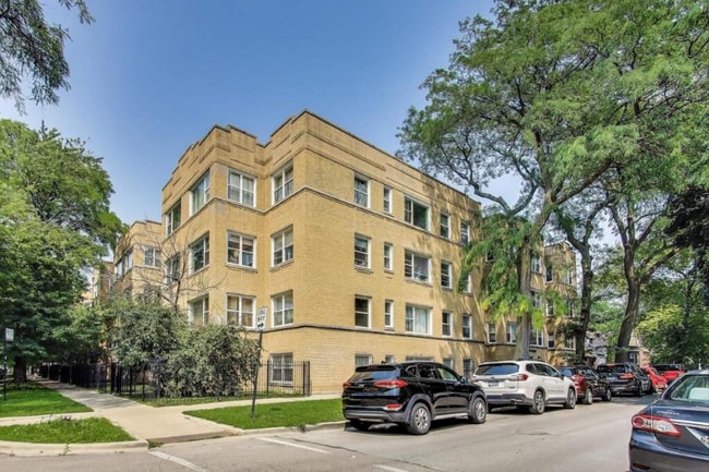 property at 3816 W Ainslie St