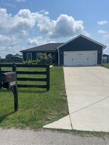 8205 Amelia Ct in Charlestown, IN - Building Photo