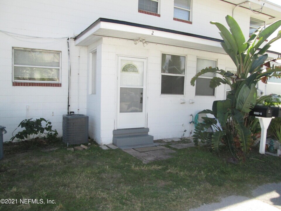 1311 4th St N in Jacksonville Beach, FL - Building Photo