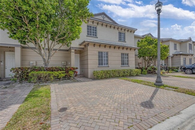 2037 Nassau Dr in West Palm Beach, FL - Building Photo - Building Photo