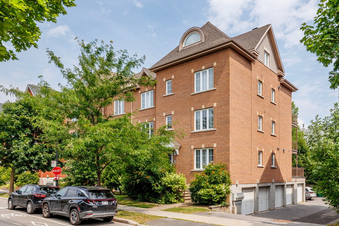 1783 Alexis-Nihon Boul in St. Laurent, QC - Building Photo