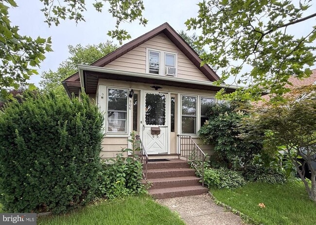 property at 506 Nassau Ave