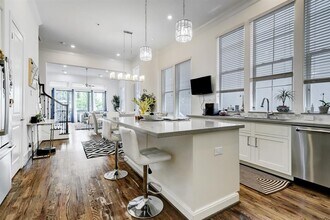 1229 W 15th 1/2 St in Houston, TX - Building Photo - Building Photo