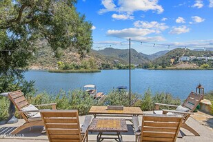 498 Lake Sherwood Dr in Lake Sherwood, CA - Building Photo