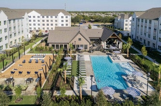 Hanover Lakemont in Richmond, TX - Building Photo - Building Photo