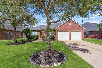 22426 Bristolwood Ct in Katy, TX - Building Photo - Building Photo