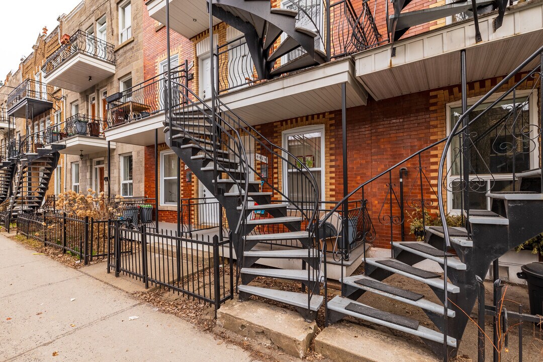 5505-5515 4E Av in Montréal, QC - Building Photo