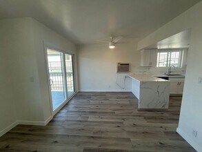 10237 Tujunga Canyon Blvd in Los Angeles, CA - Building Photo - Building Photo