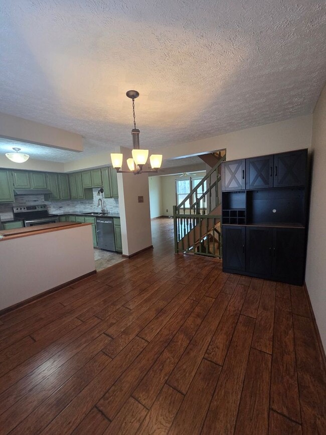 property at 7746 Kidwell Ct