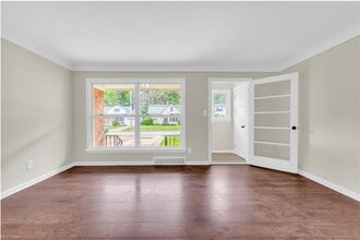 416 E 255th St in Euclid, OH - Building Photo - Building Photo