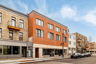 4720-4722 Sainte-Catherine Rue E in Montréal, QC - Building Photo - Building Photo