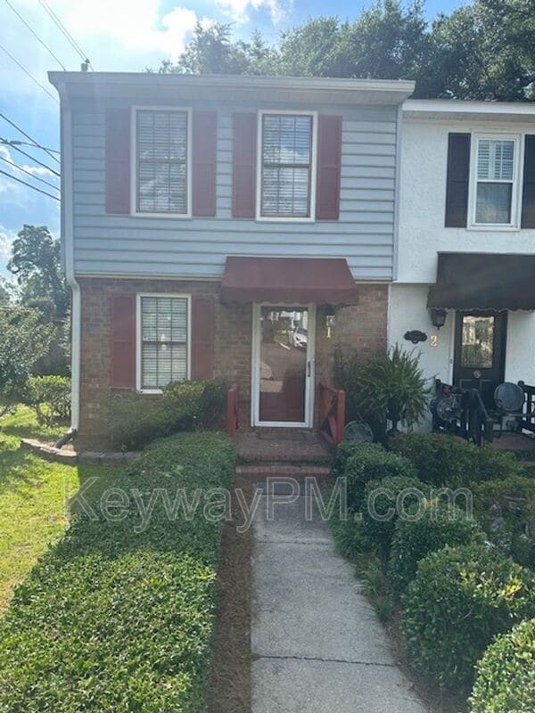 property at 1 Lake Forest Ct