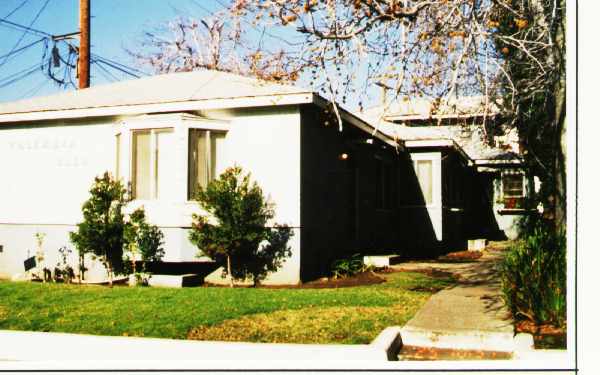 Valencia Glen in Burbank, CA - Building Photo - Building Photo