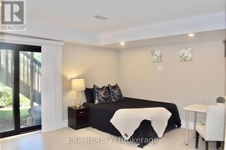 3 Spring Ln in Brantford, ON - Building Photo - Building Photo