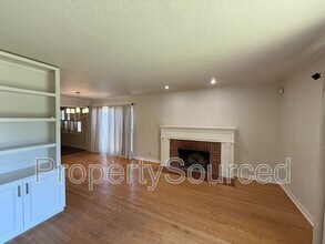 1251 Middlefield Ave in Stockton, CA - Building Photo - Building Photo