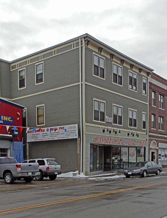 1392 Dorchester Ave in Boston, MA - Foto de edificio