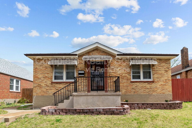 property at 4244 Giles Ave