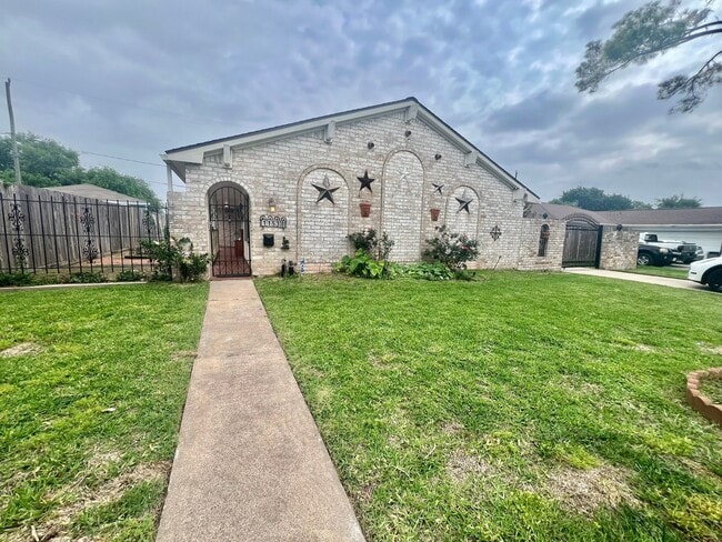 property at 11538 Neff St